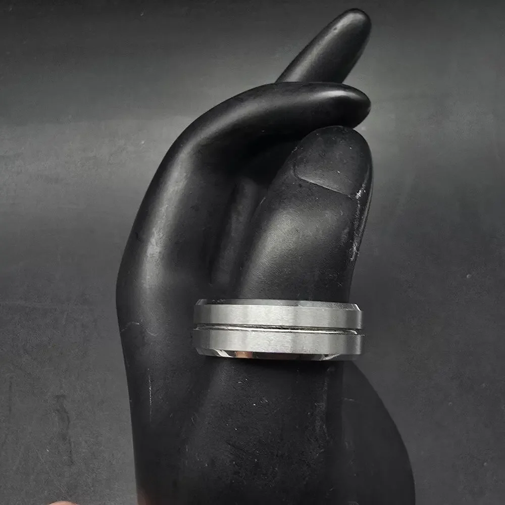 Men's Tungsten Carbide Ring Size 11 Band
